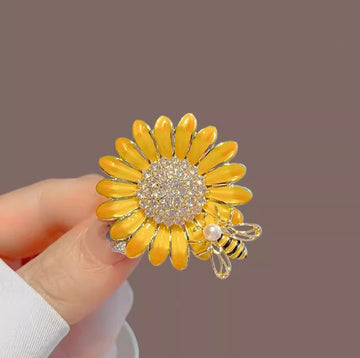 XSB174 - Sunflower Saree Brooch